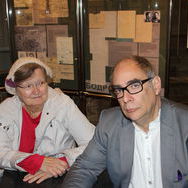 Мемориальный музей посетили английские журналисты Стивен и Паулина Хоур.