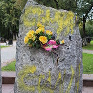 Осквернен памятник жертвам политического террора в городе Томске