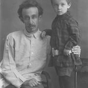 М.Б. Шатилов с сыном Игорем. Томск. Май 1918 г.JPG