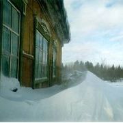 Белосток. Школа в сугробах. Зима 2002 г.jpg
